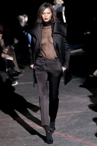 Look 37